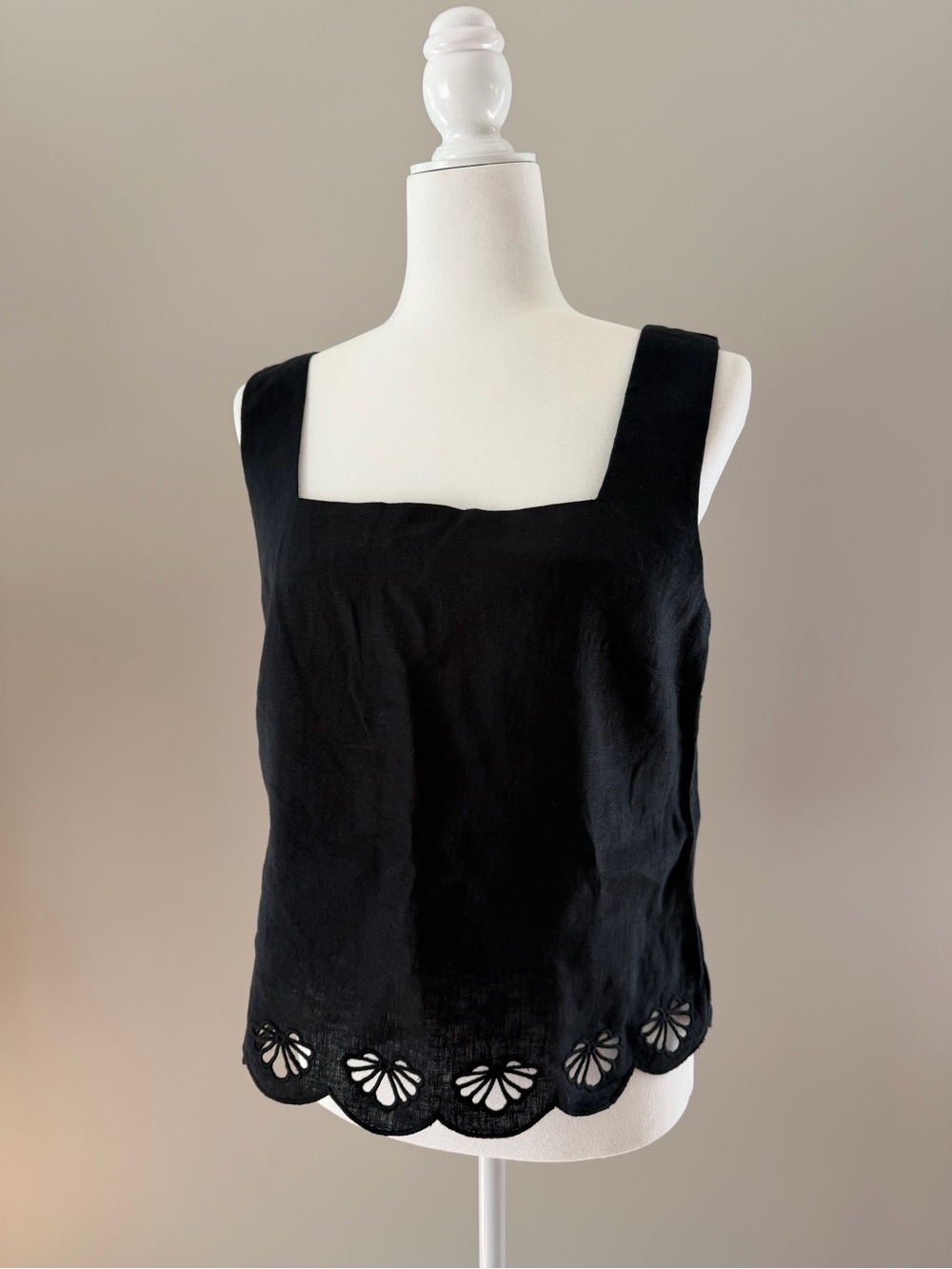 Sanctuary Almost There Scallop Hem Sleeveless Linen Top Black NWT Medium M